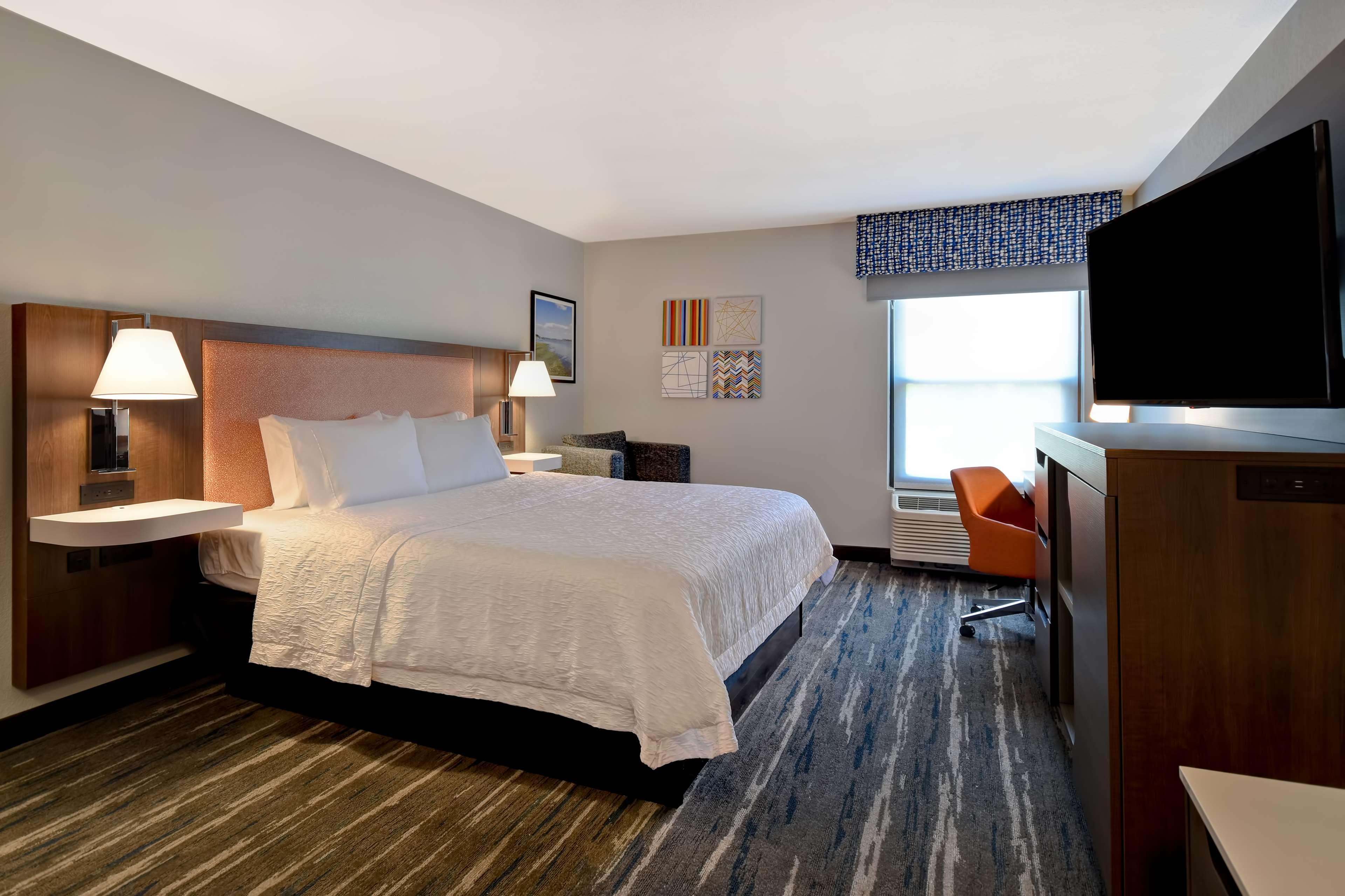 Hampton Inn Potomac Mills Вудбридж Экстерьер фото