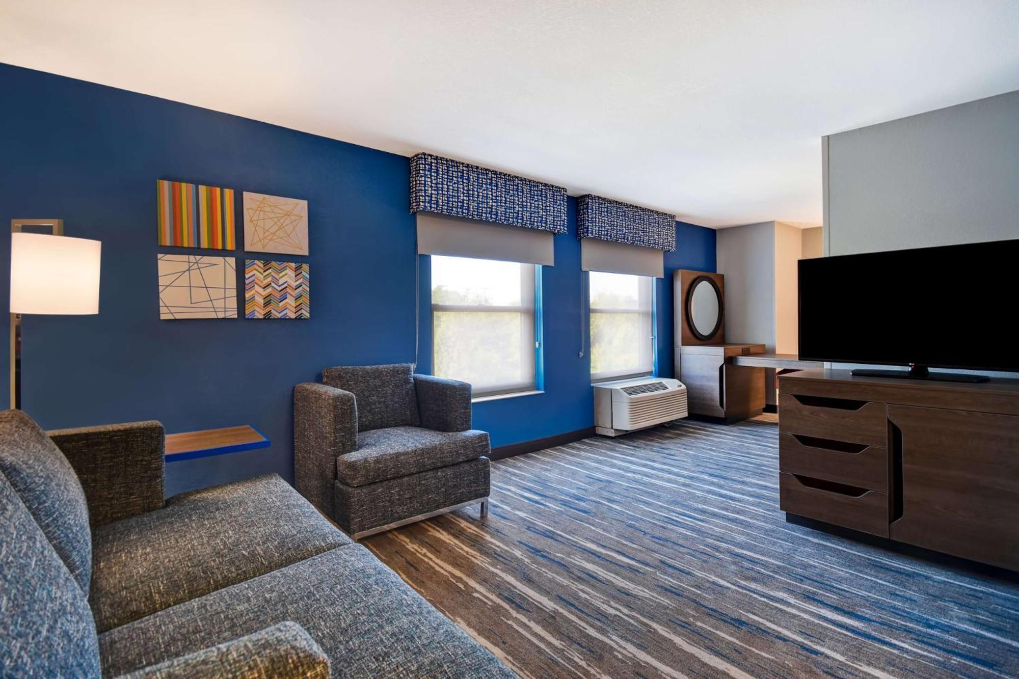 Hampton Inn Potomac Mills Вудбридж Экстерьер фото
