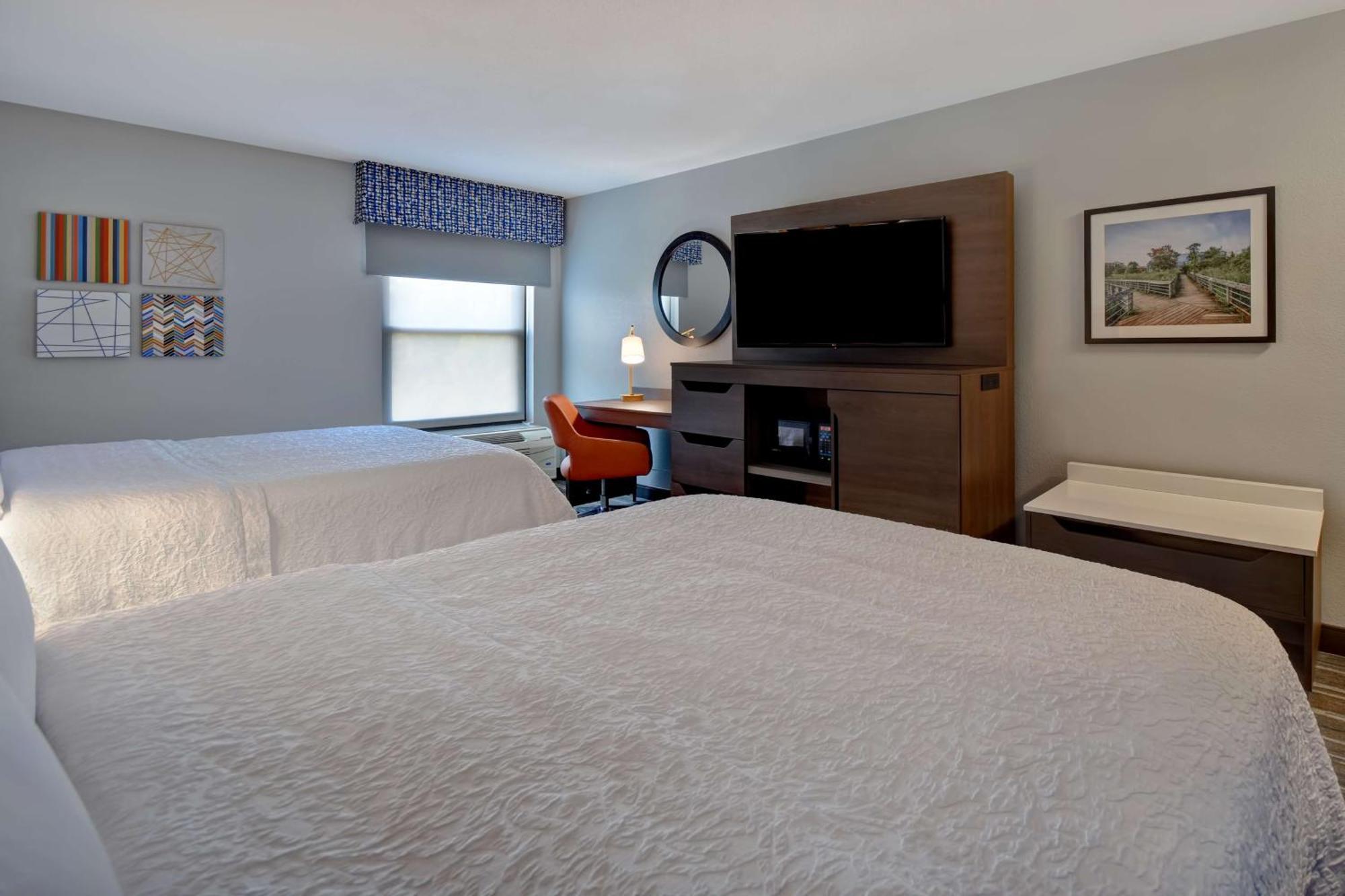 Hampton Inn Potomac Mills Вудбридж Экстерьер фото