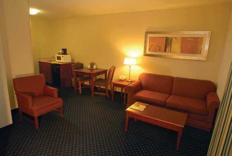 Hampton Inn Potomac Mills Вудбридж Номер фото